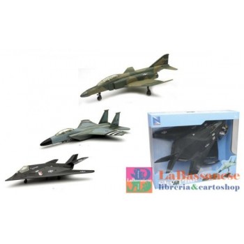 1:72 SKYPILOT FIGHTER WITH...