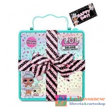 LOL SURPRISE DELUXE PRESENT...