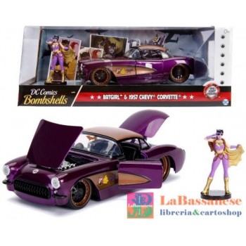 BATGIRL 1957 CHEVY IN SCALA...